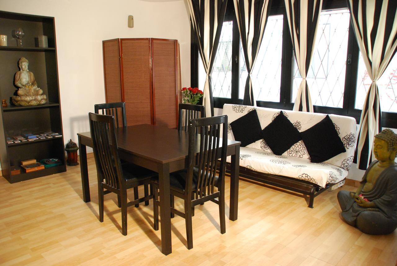 Love hotel Casita Amarilla Barcelona