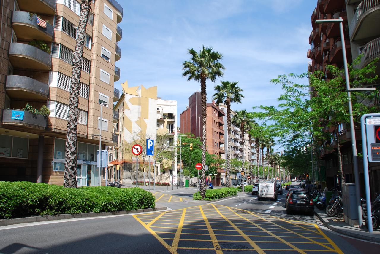 Casita Amarilla Love hotel Barcelona