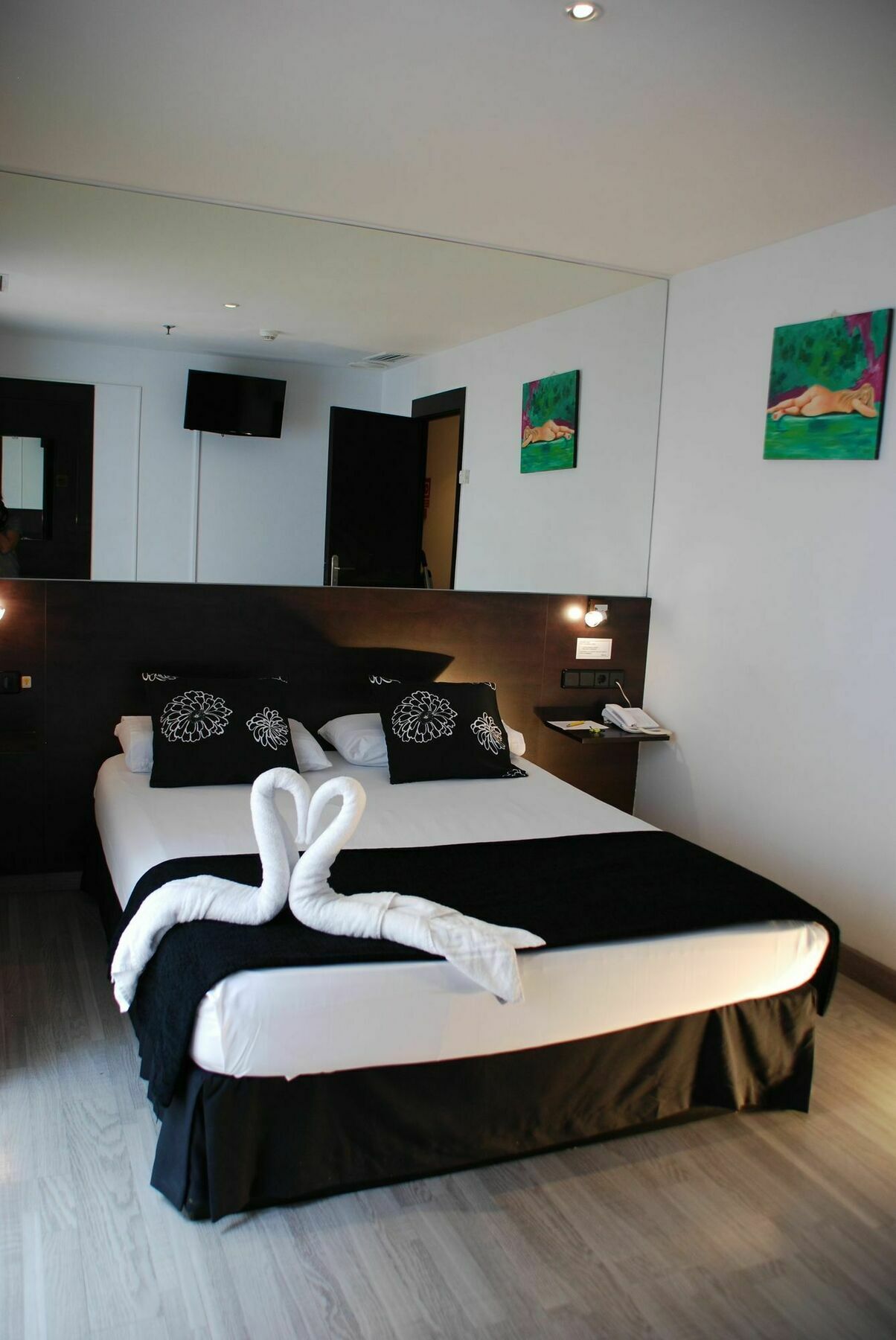 Love hotel Casita Amarilla Barcelona
